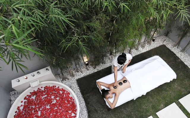 eqUILIBRIA SEMINYAK