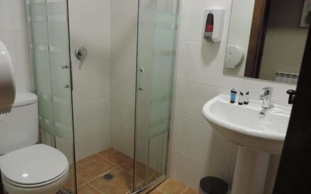 Albergue Santo Tomás de Canterbury - Hostel