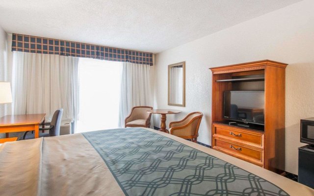 North Miami Beach Gardens Inn & Suites