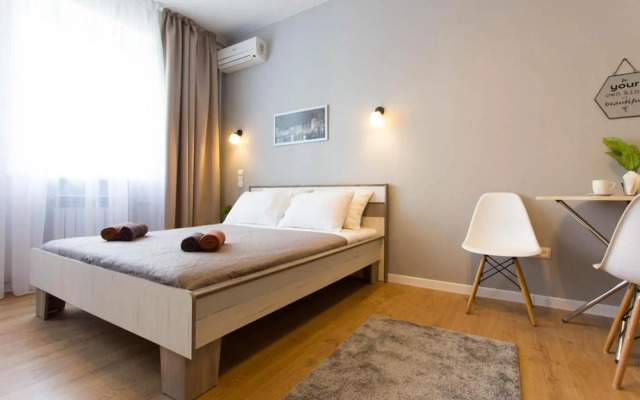 Modern studio, metro Pushkinska and Universytet - Chernyshevska str. 95-2