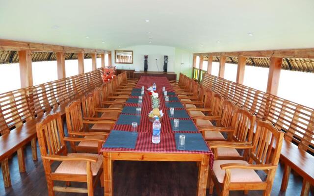 Niche Stays Luxury Houseboats