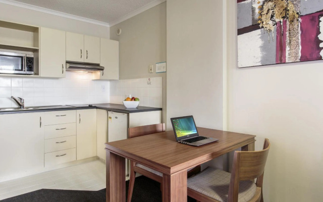 Central Brunswick Apartment Hotel