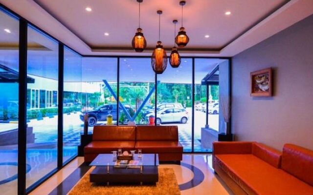 The Nice Condotel Bangtao Beach