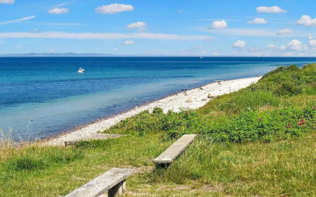 Holiday Home for 6 People in Gilleleje