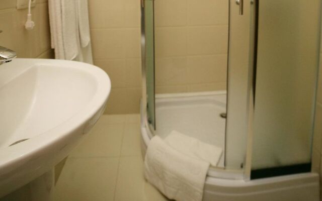 Basilon Hotel