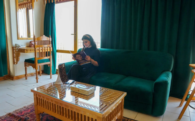 Kuwait Palace Hotel Apartments