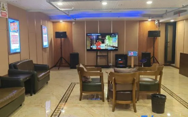 Zijinghua Holiday Hotel (Xinchang Ancient Town)