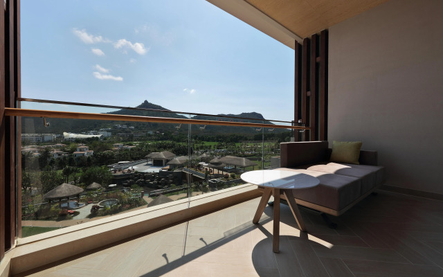 Holiday Inn Resort Qionghai Guantang by IHG