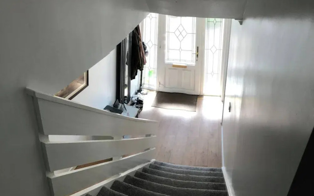 Limegrove Comfortable Three Bedroom House