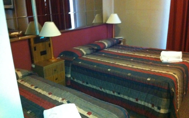 Southern Cross Motor Inn & Tourist Park