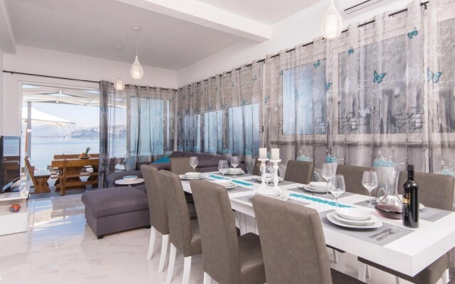 Awesome Home in Sreser with Hot Tub, WiFi & 4 Bedrooms