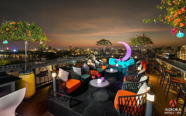 Rising Dragon Legend Hotel