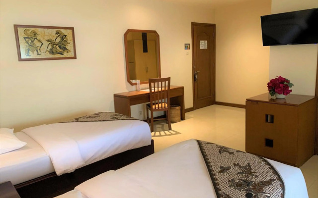 Diamond Hotel Solo