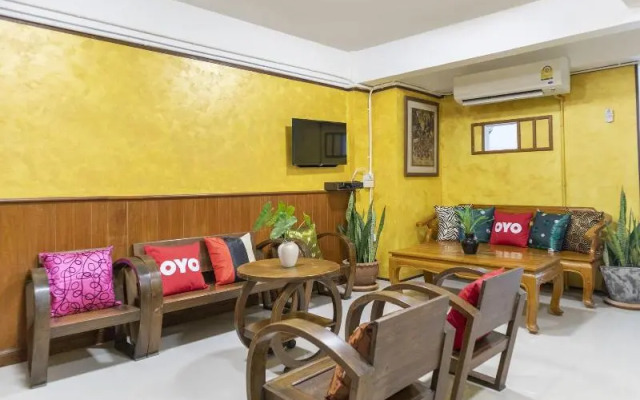 OYO 736 Green Poshtel