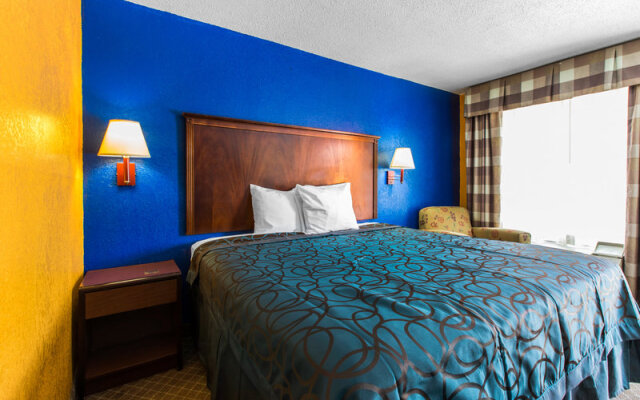 Rodeway Inn & Suites