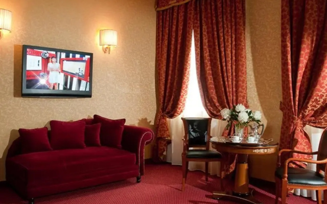 Hotel Maxim