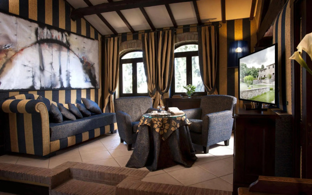 Castel Porrona Relais & Spa