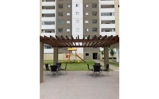 Apartamento com piscina e academia