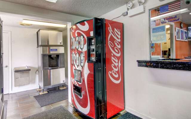 Motel 6 Union City, GA - Atlanta Airport