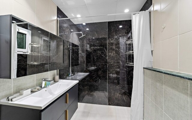 Silkhaus Lake City Tower  JLT