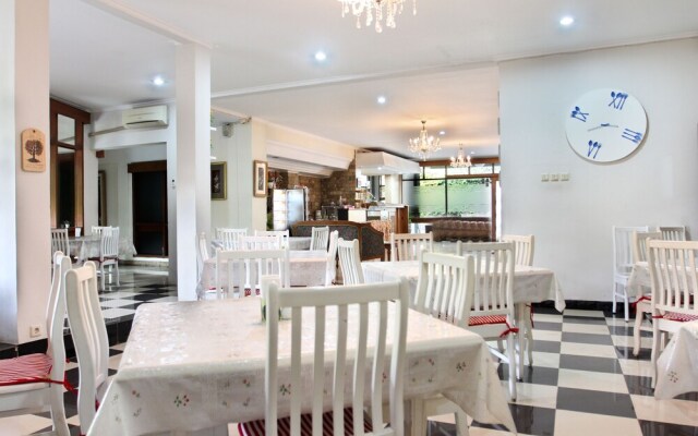 OYO 102 GP Residence