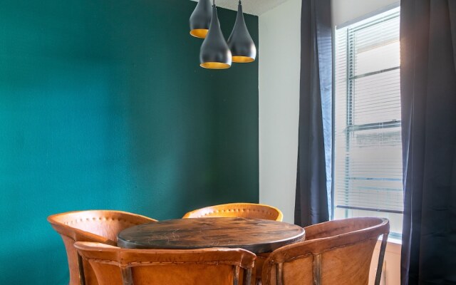 Stylish North Austin Apartments by WanderJaunt