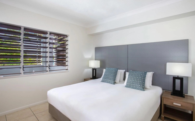 Mantra Aqueous on Port – Guest Rooms – Port Douglas