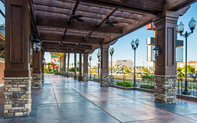 Tropicana Laughlin - A Caesars Rewards Destination