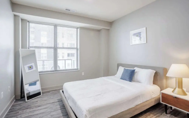 CozySuites - Current at the Banks