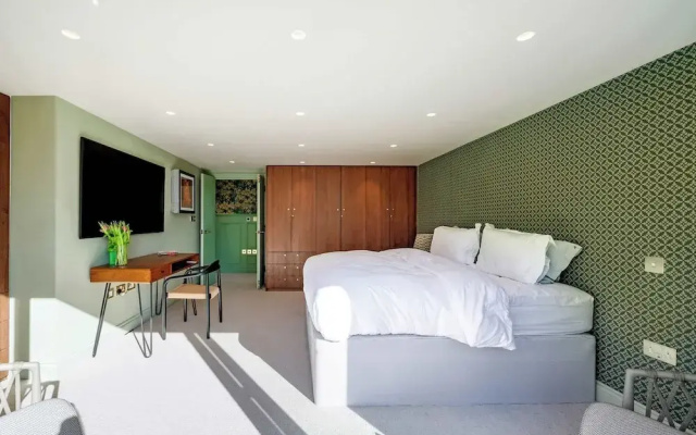 Maison De Brompton With 1 Bedrooms and 1 Bathrooms
