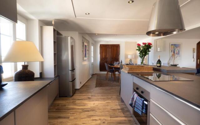 Charmant appartement spacieux pour 6P vue mer vieil Antibes