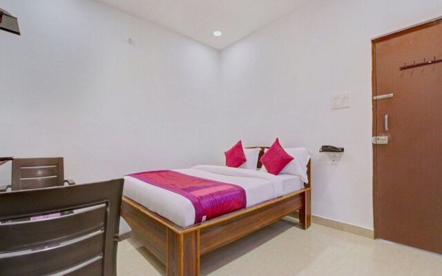 OYO 11670 Hotel Vishnu Priya Residency