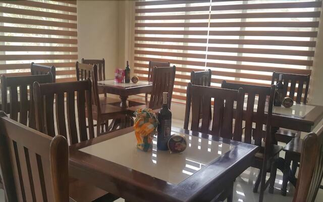 Sea Breeze Hotel