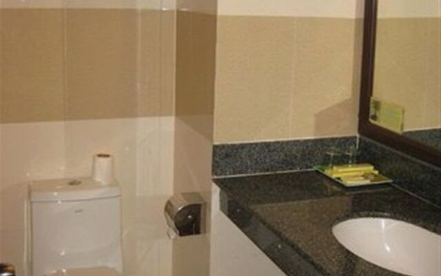 El Mundo Apartments