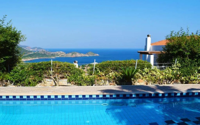 Okeanides Villas