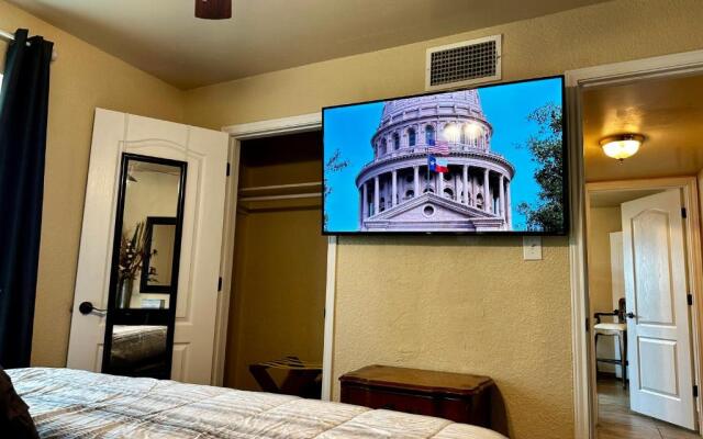 The Rustic @ Paseo de Encinal Drive