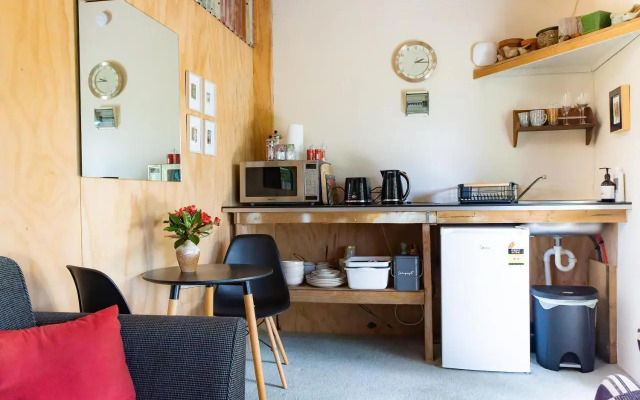 Kākā Ridge Retreat Bush Hideaway