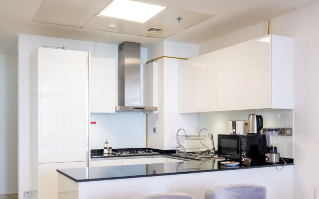 LUX Holiday Home - Royal Bay 1