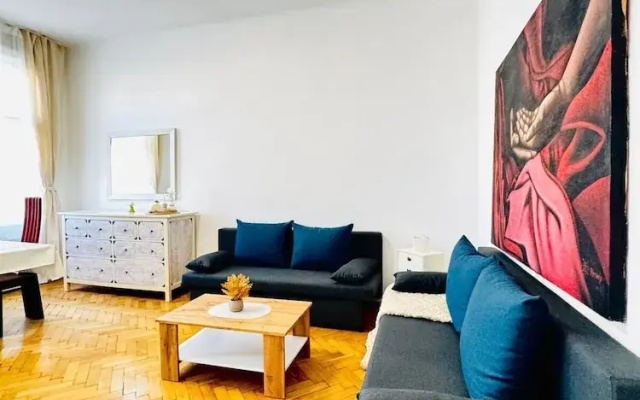 Comfortable 1BR Lounge Westbahnhof