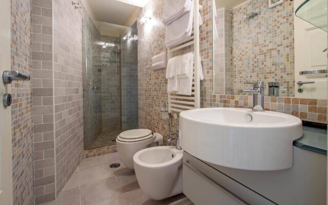 Casa Vela by Starhost