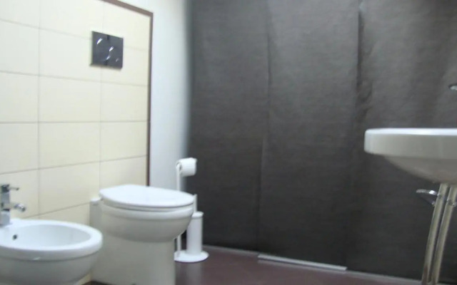 appartamento in moderna villa con piscina
