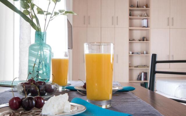 Top floor modern studio in central Koropi