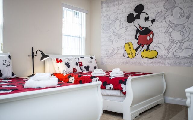 Fabulous Vacation Home  w/ Screened Pool Close To Disney 146