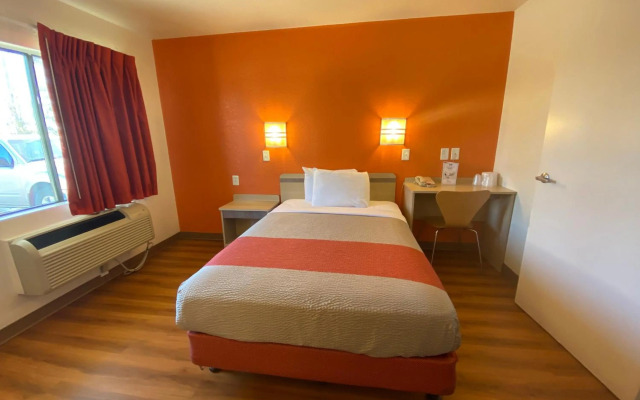 Motel 6 Flagstaff, AZ - West - Woodland Village