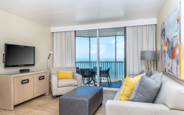 DiamondHead Beach Resort