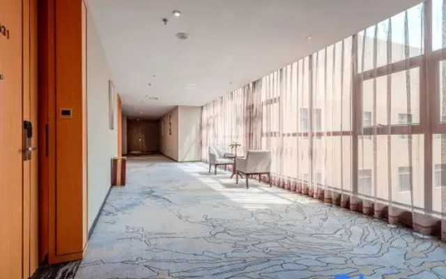Zhongshan Randa Plaza Rezen Select Hotel