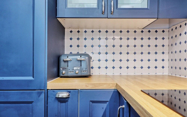 Tranquil Garden Retreat in Buckhurst Hill