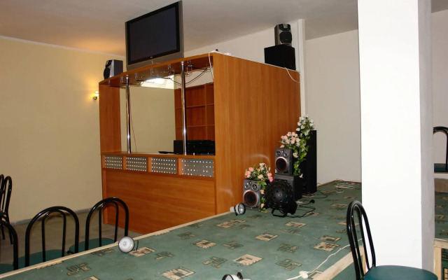Lelux Hotel