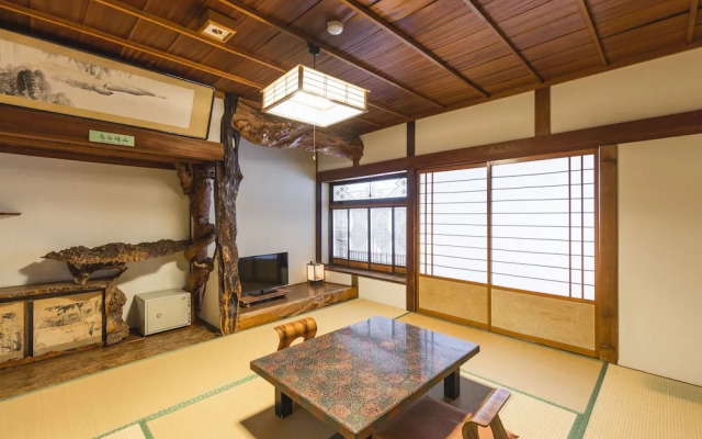 Tsuta Onsen