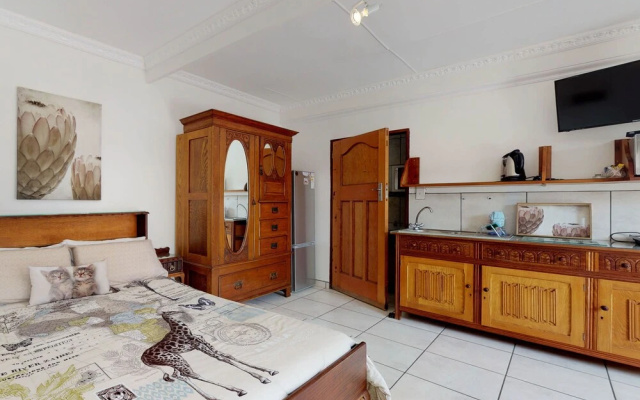 Kasteel Aan Zee Lady